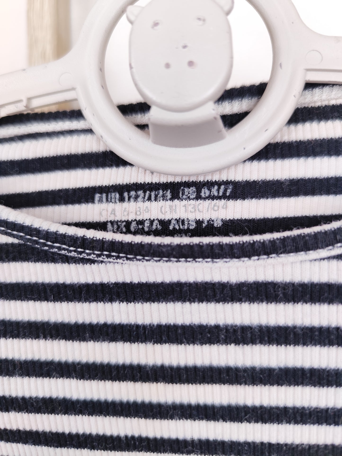 H&M - Langarmshirt - Größe 122/128