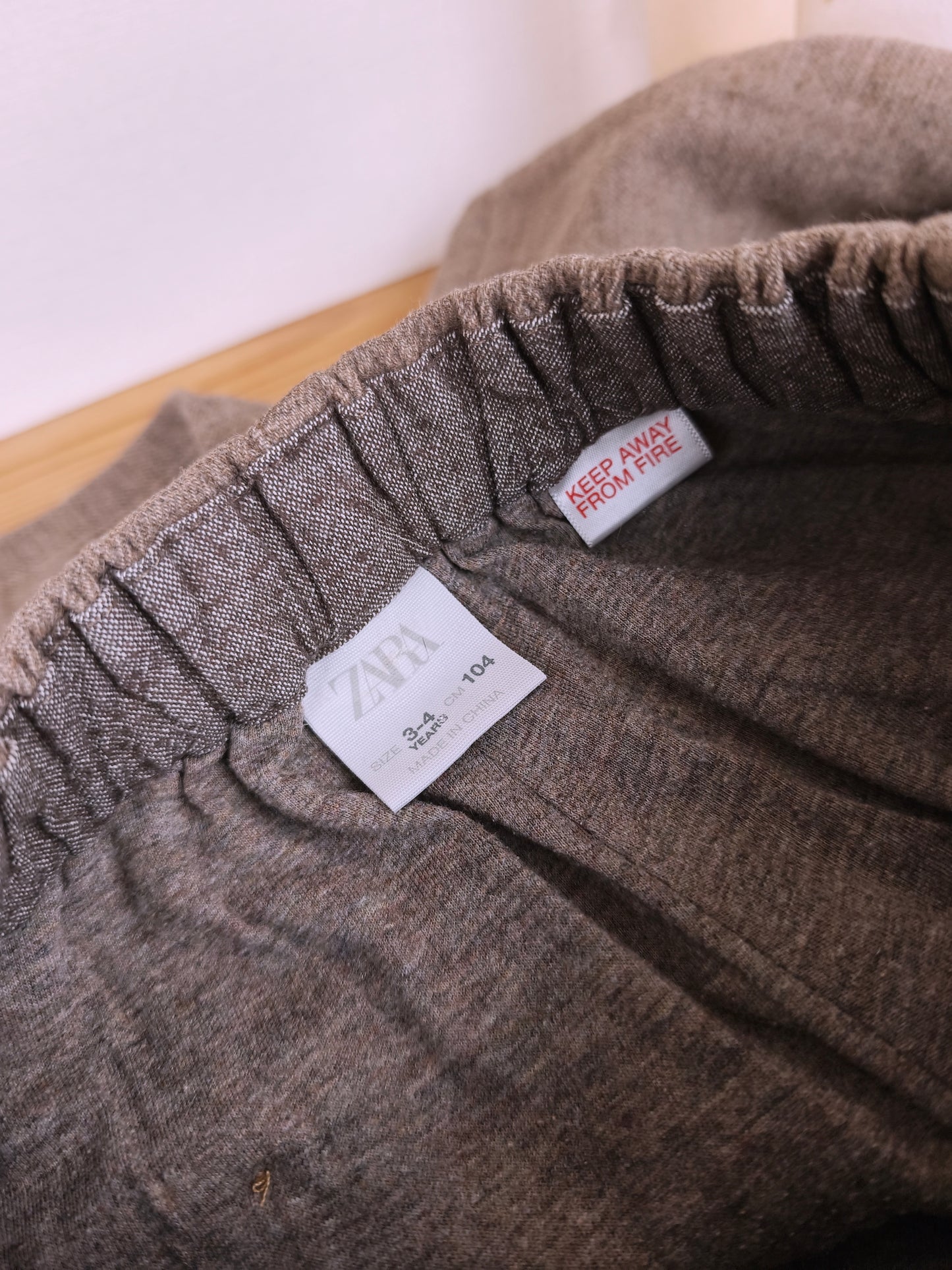 Zara - Hose - gefüttert - Größe 104