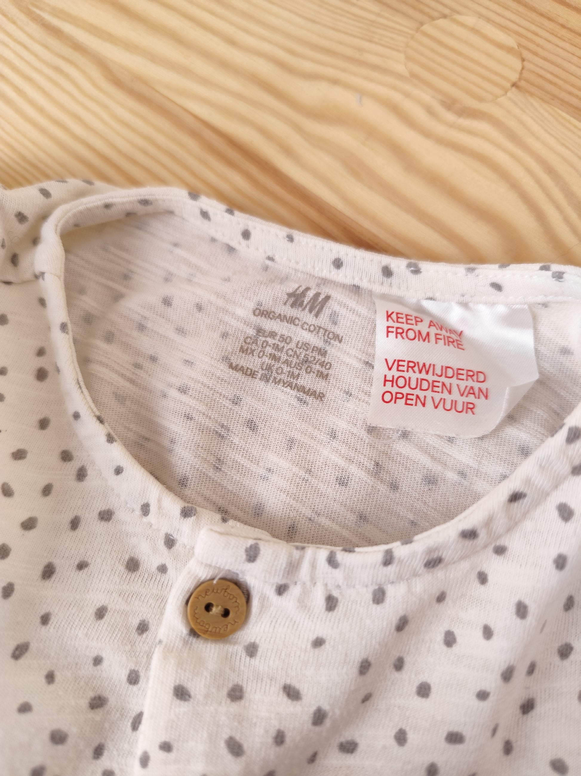 H&M Strampler - gepunktet - Größe 50