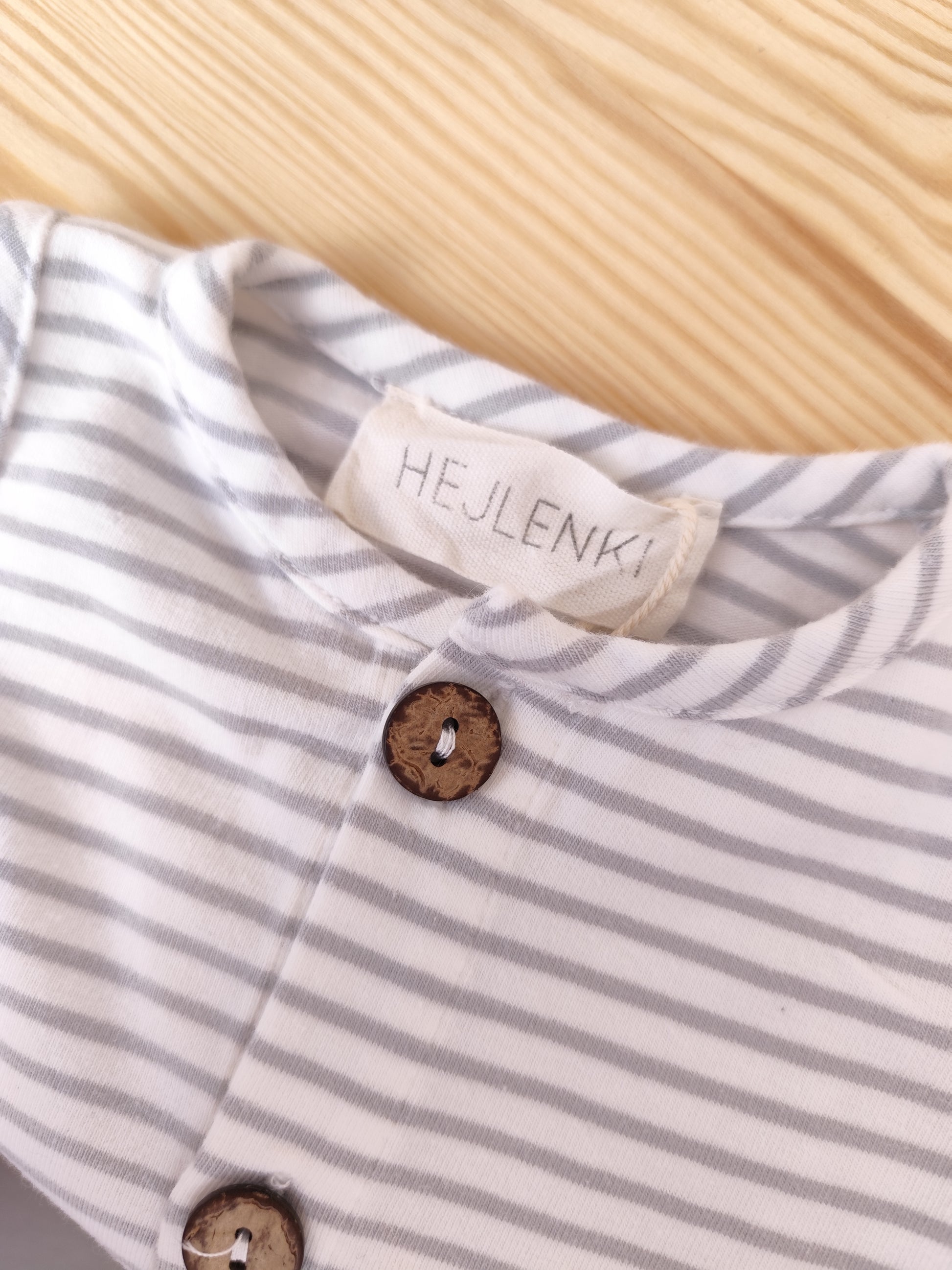 Hejlenki Strampler - gestreift - Größe 50 (B-Ware)