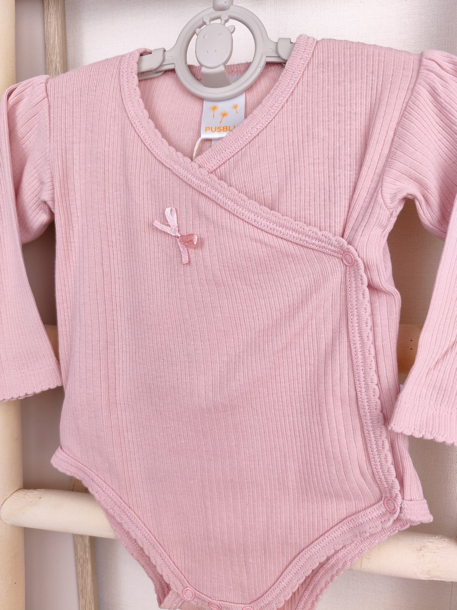 Pusblu Wickelbody - gerippt - Größe 62/68