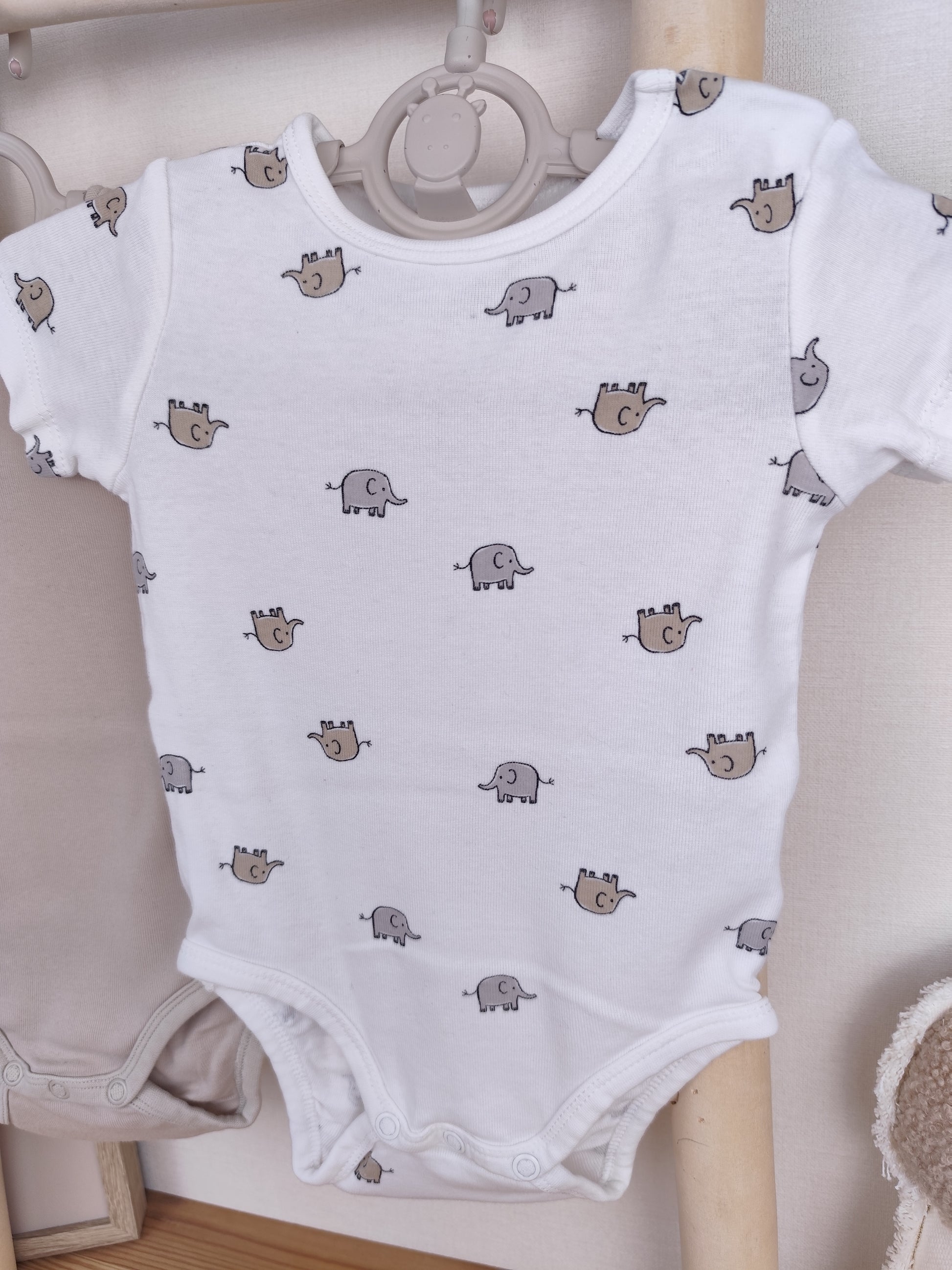 H&M 2 Bodys - kurzarm - Größe 68 (B-Ware)