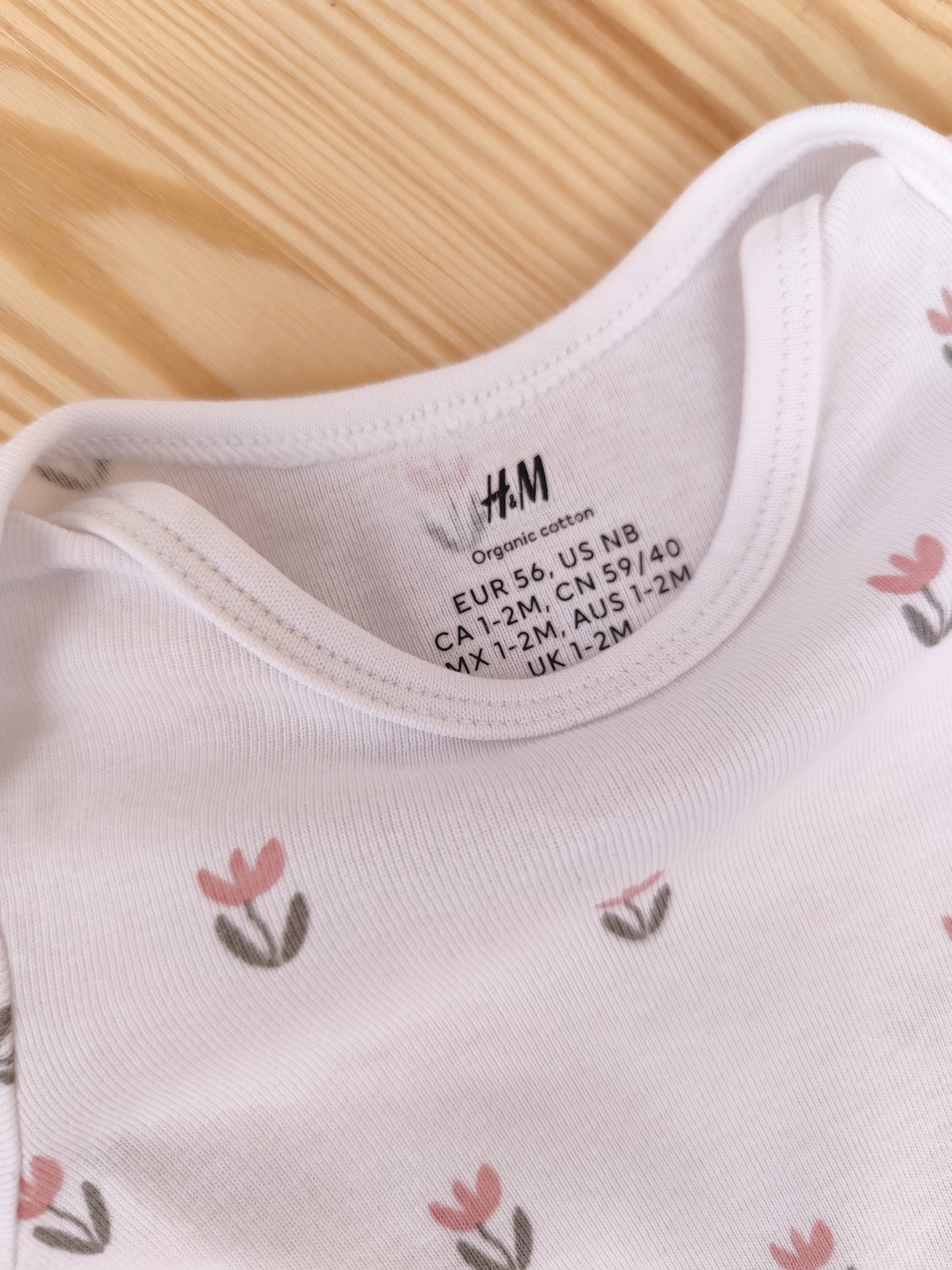 H&M Body - Blumen - Größe 56
