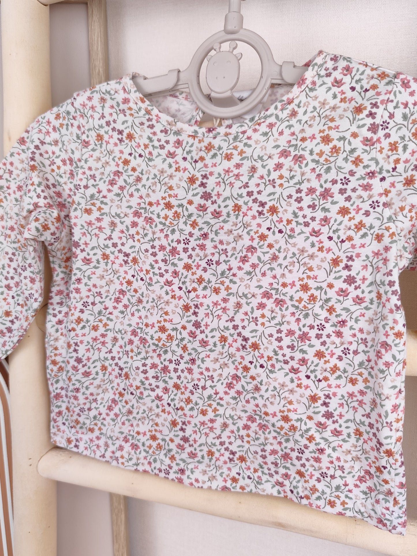 H&M Langarmshirt - Blumen - Größe 68