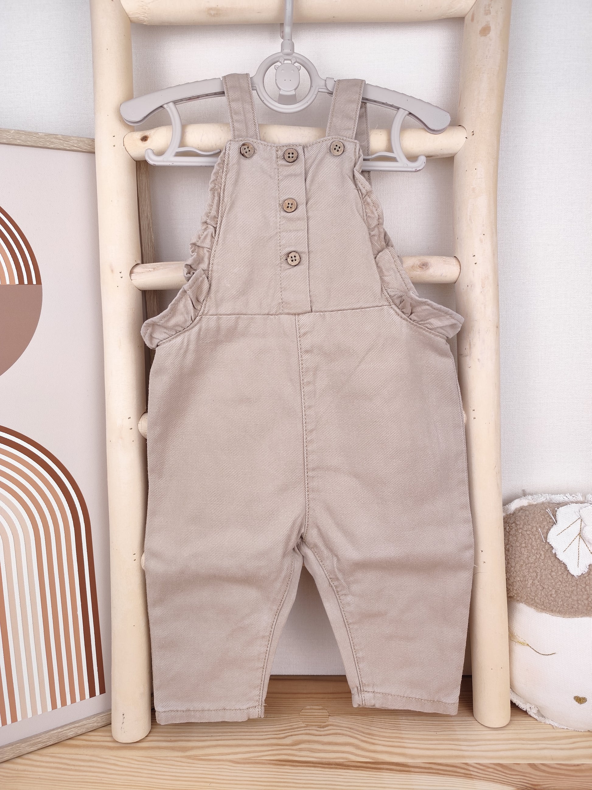 Topomini Latzhose - Rüschen - Größe 74 (B-Ware)