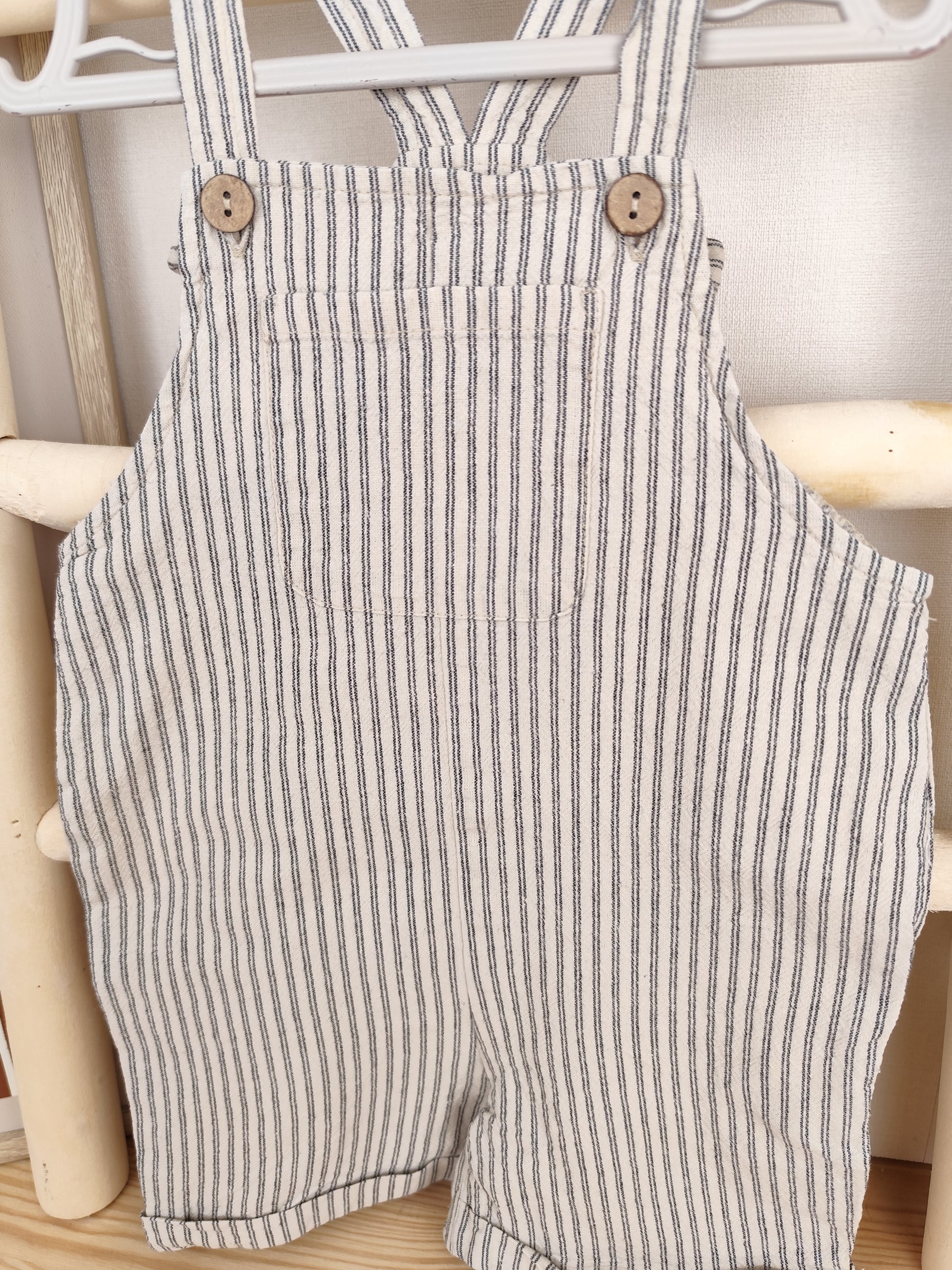 Staccato Latzhose - gestreift - Größe 86