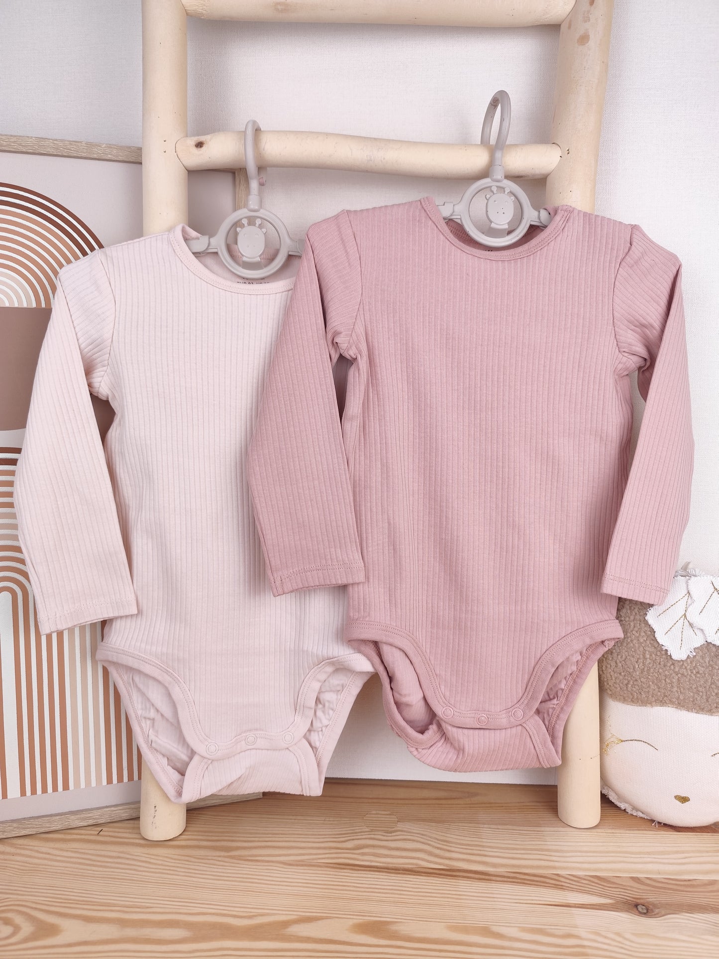 H&M 2 Bodys - gerippt - Größe 92