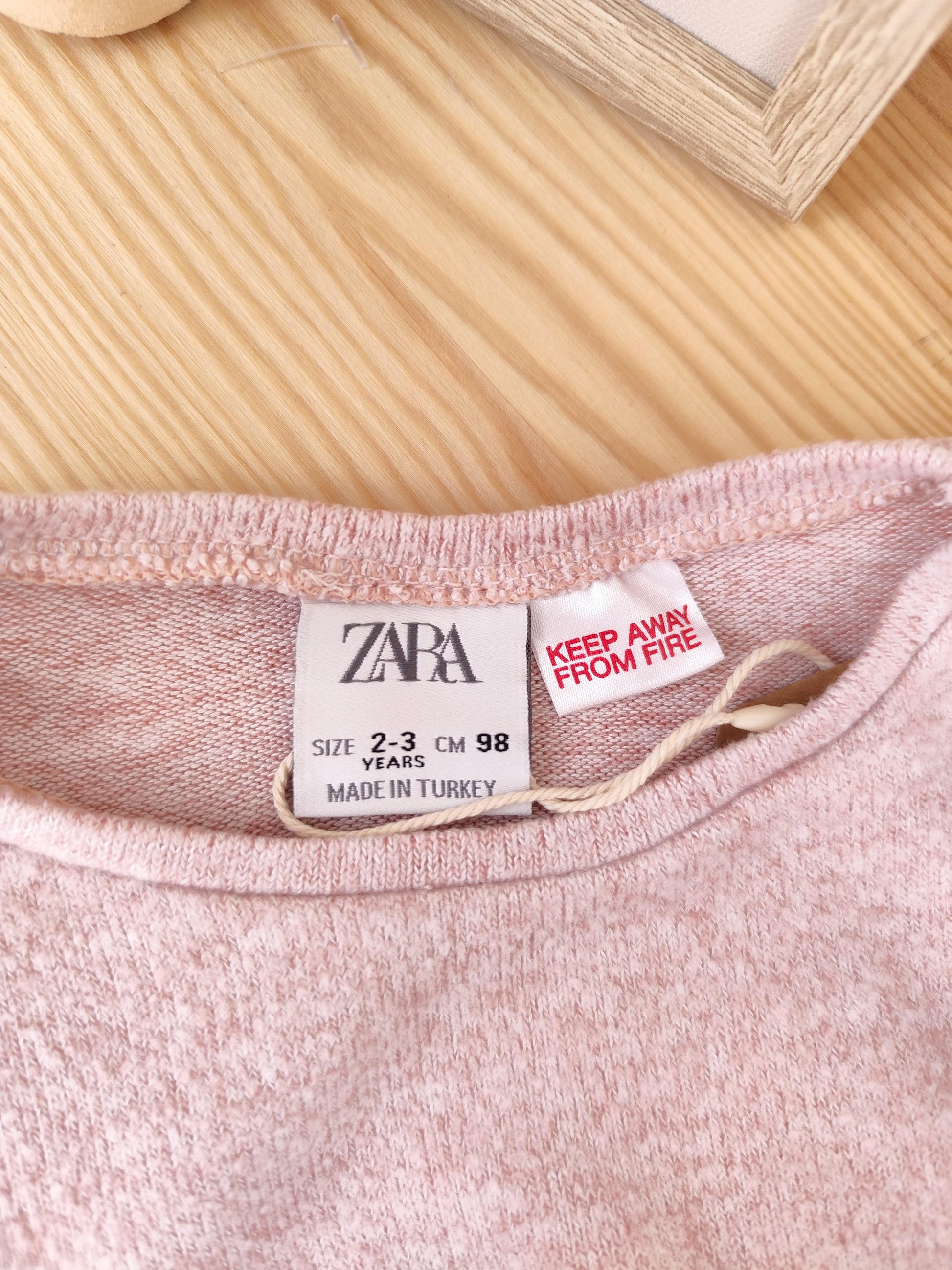 Zara Pullover - Rüschen - Größe 98
