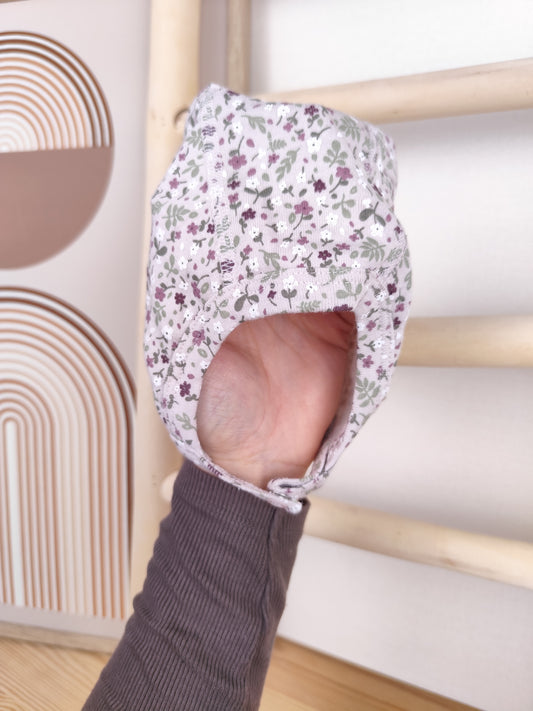 808 Mütze - Blumen - Größe 50/56