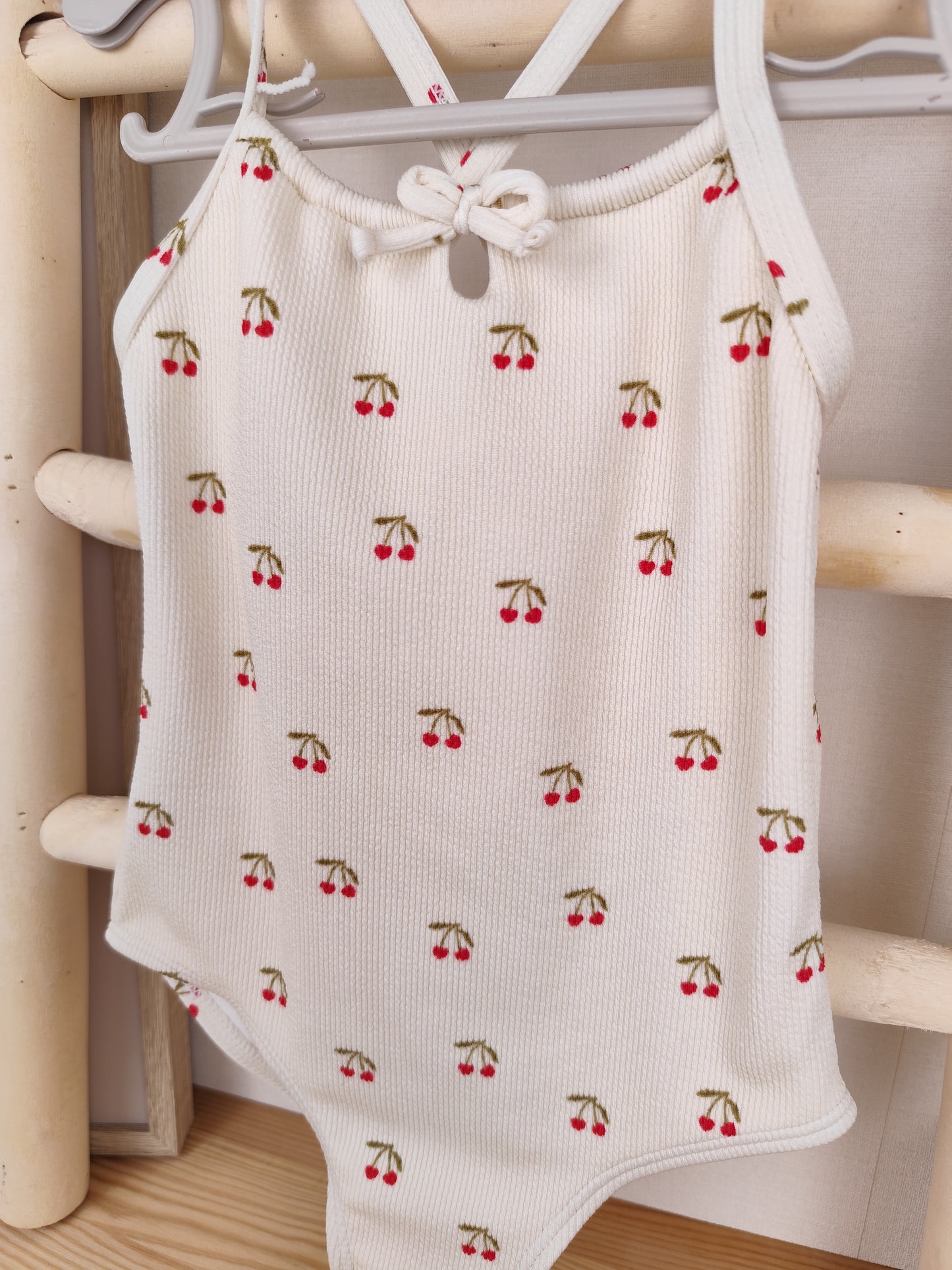 Zara Badeanzug - Kirschen - Größe 104