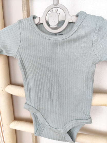 H&M - Body - gerippt - Größe 50