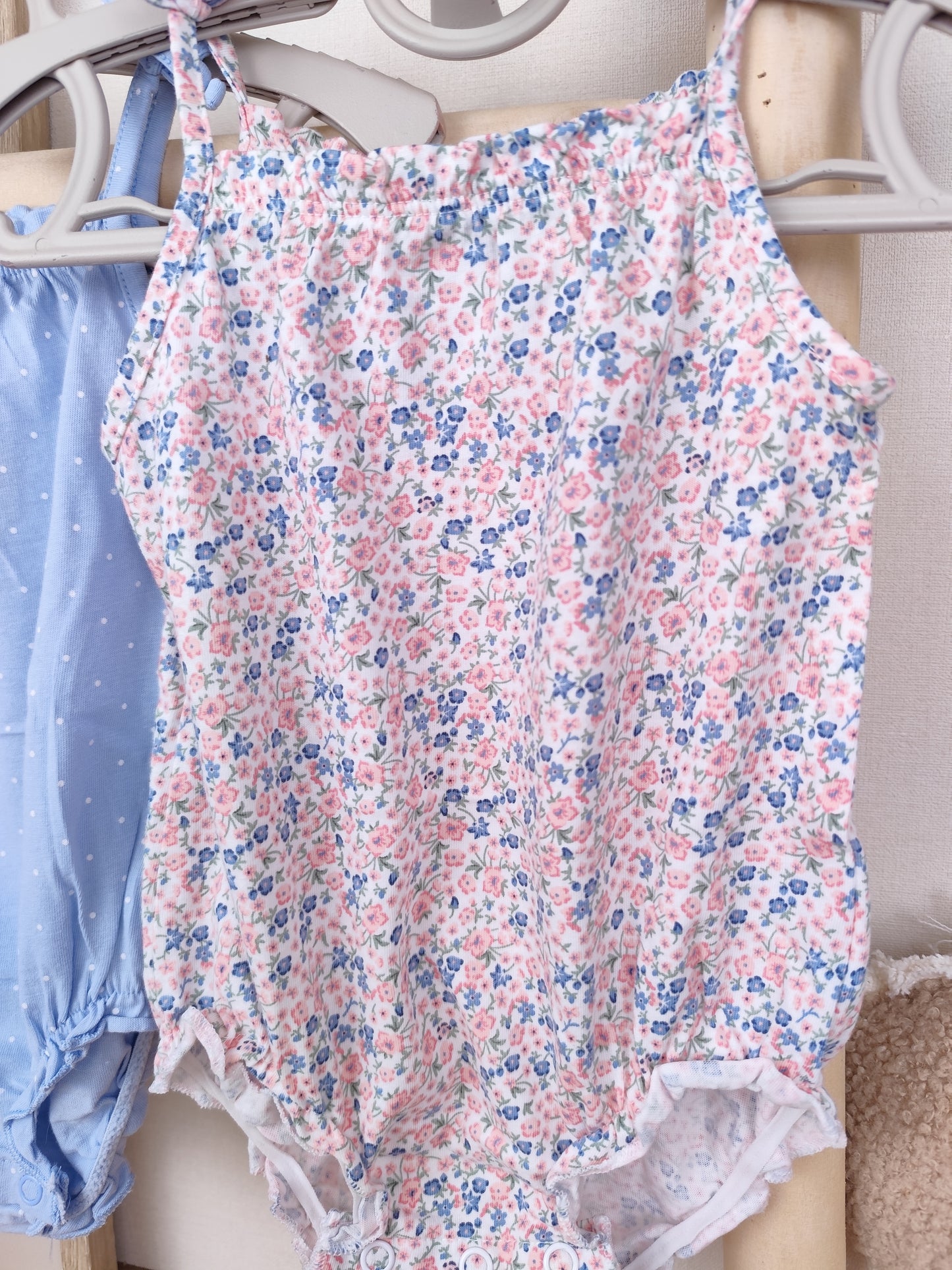H&M - 2 Bodys - Größe 68
