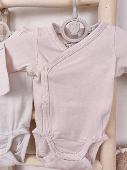 H&M - 2 Bodys - Größe 56