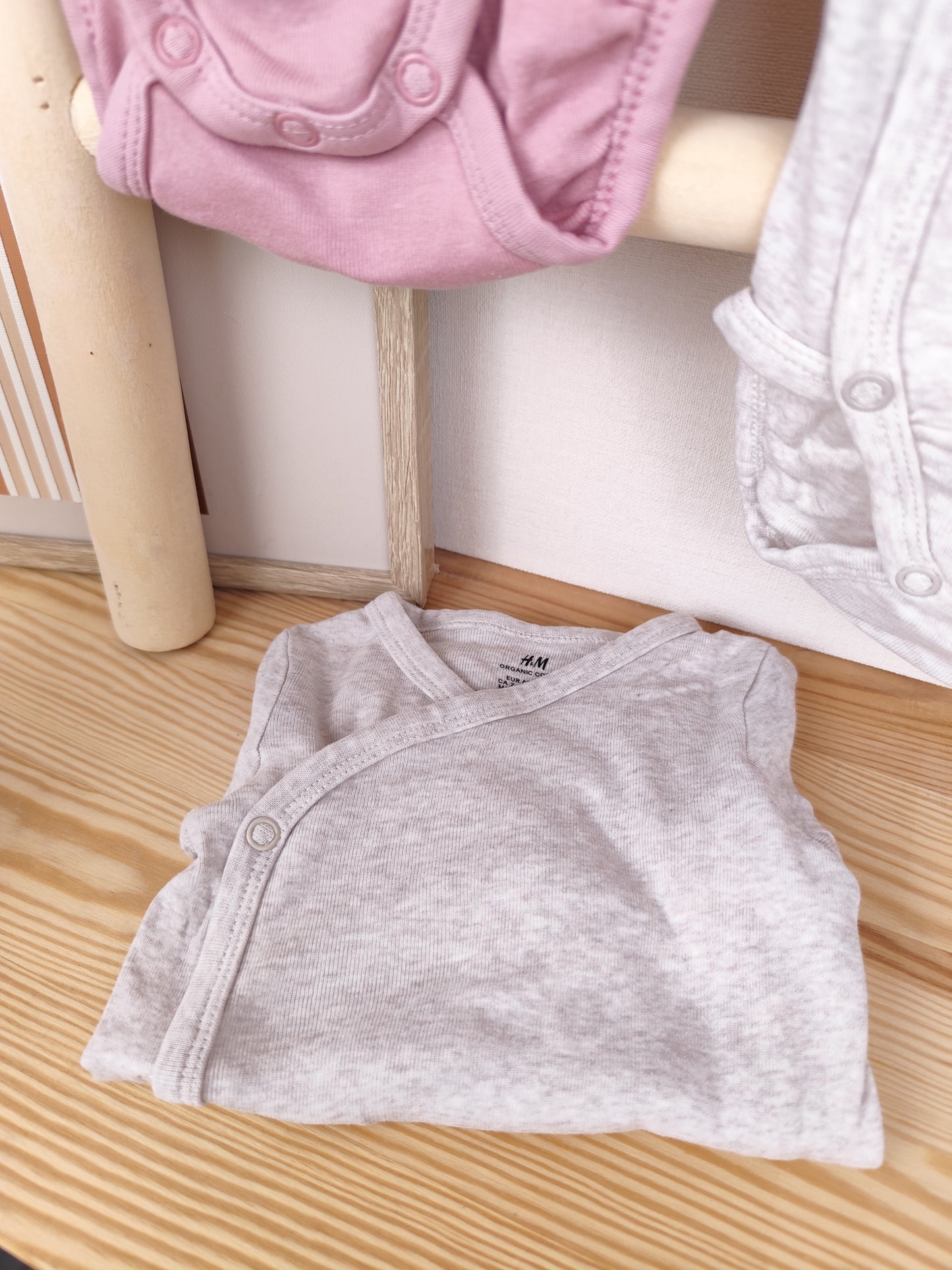 H&M - 3 Bodys - Größe 62
