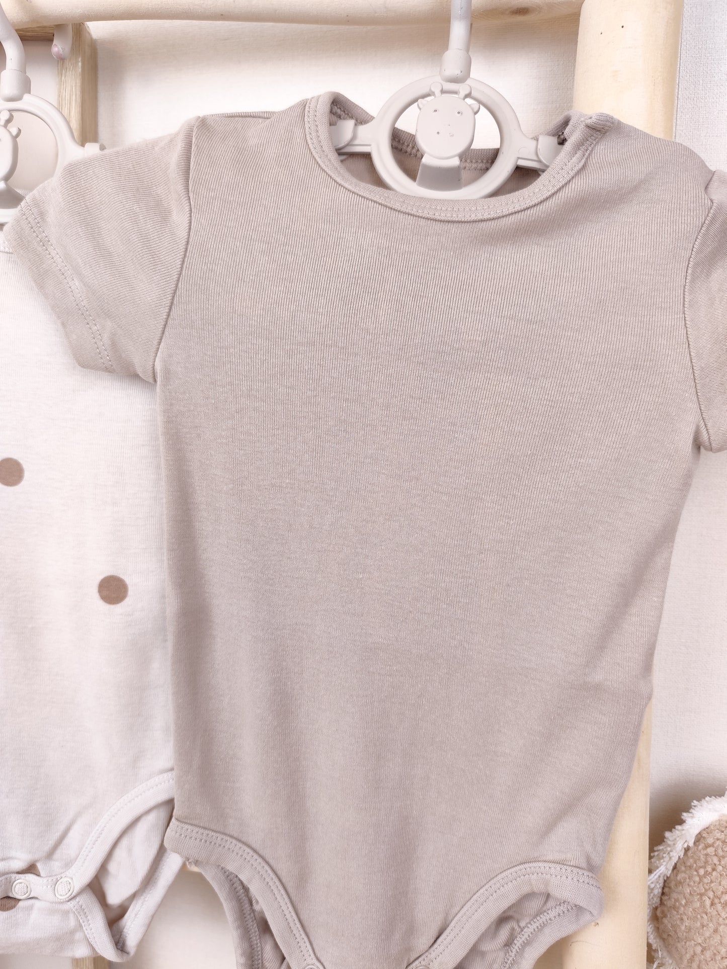 H&M - 2 Bodys - Größe 68