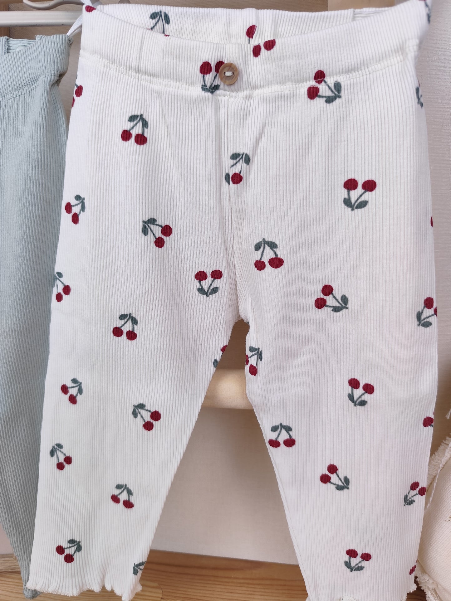 H&M - 2 Hosen - Größe 80