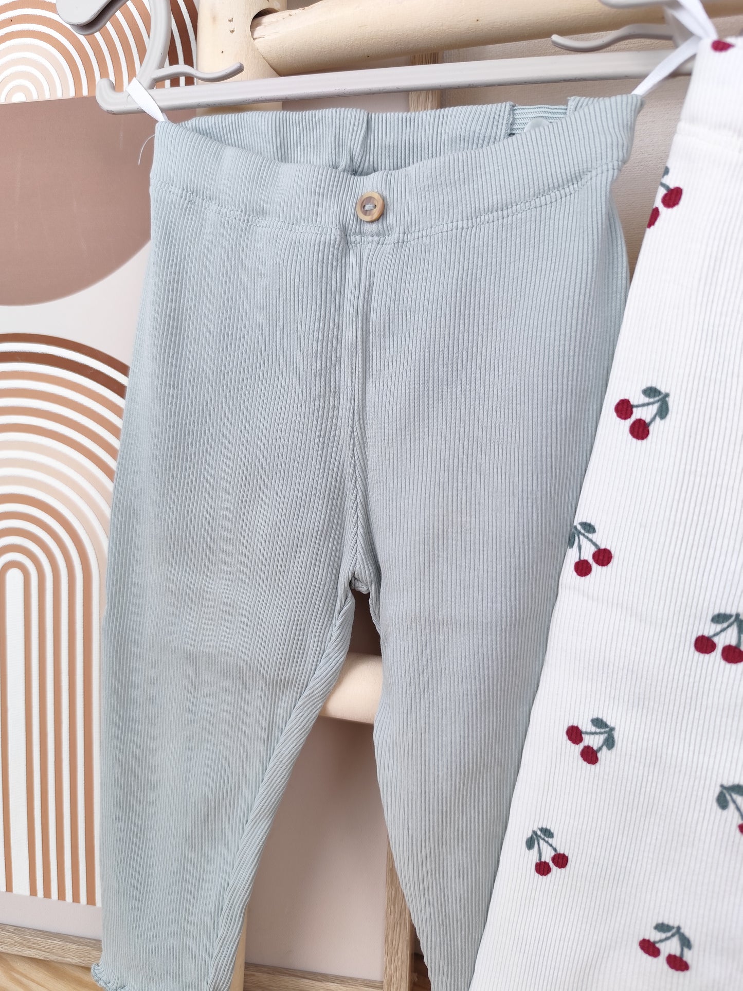 H&M - 2 Hosen - Größe 80