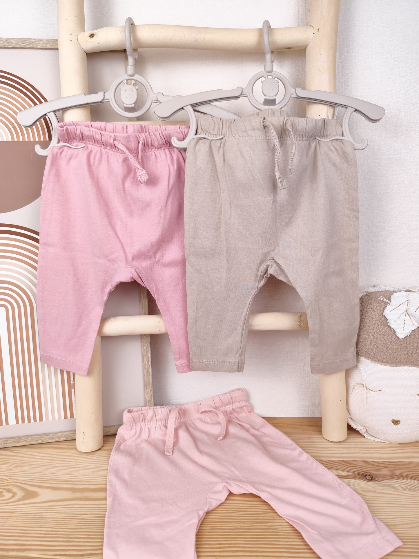 H&M - 3 Hosen - Größe 68