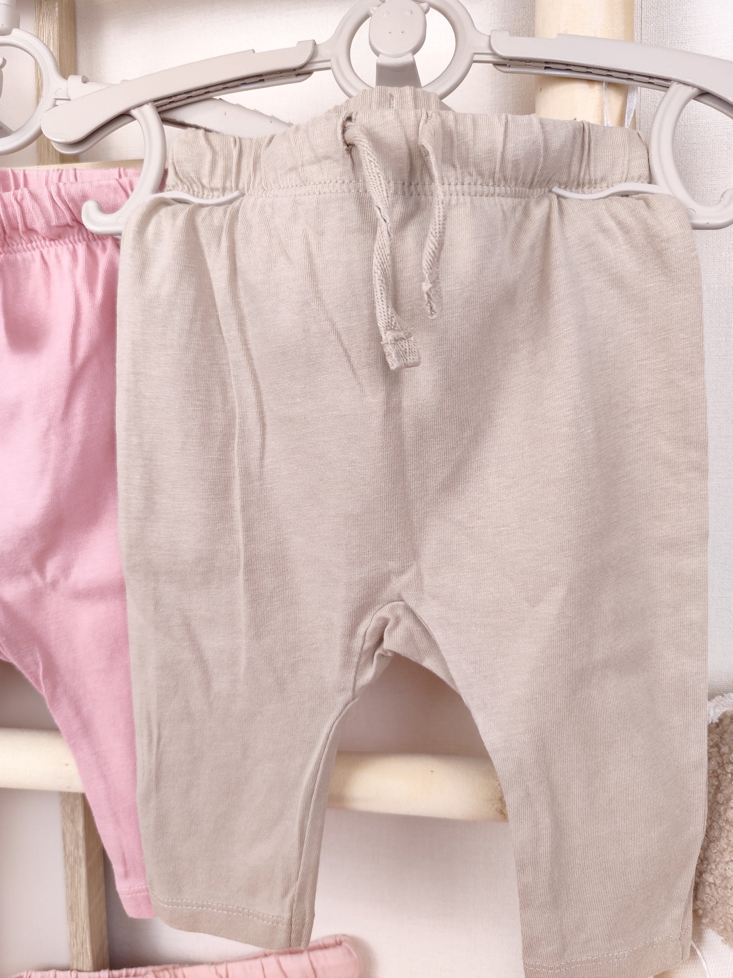 H&M - 3 Hosen - Größe 68
