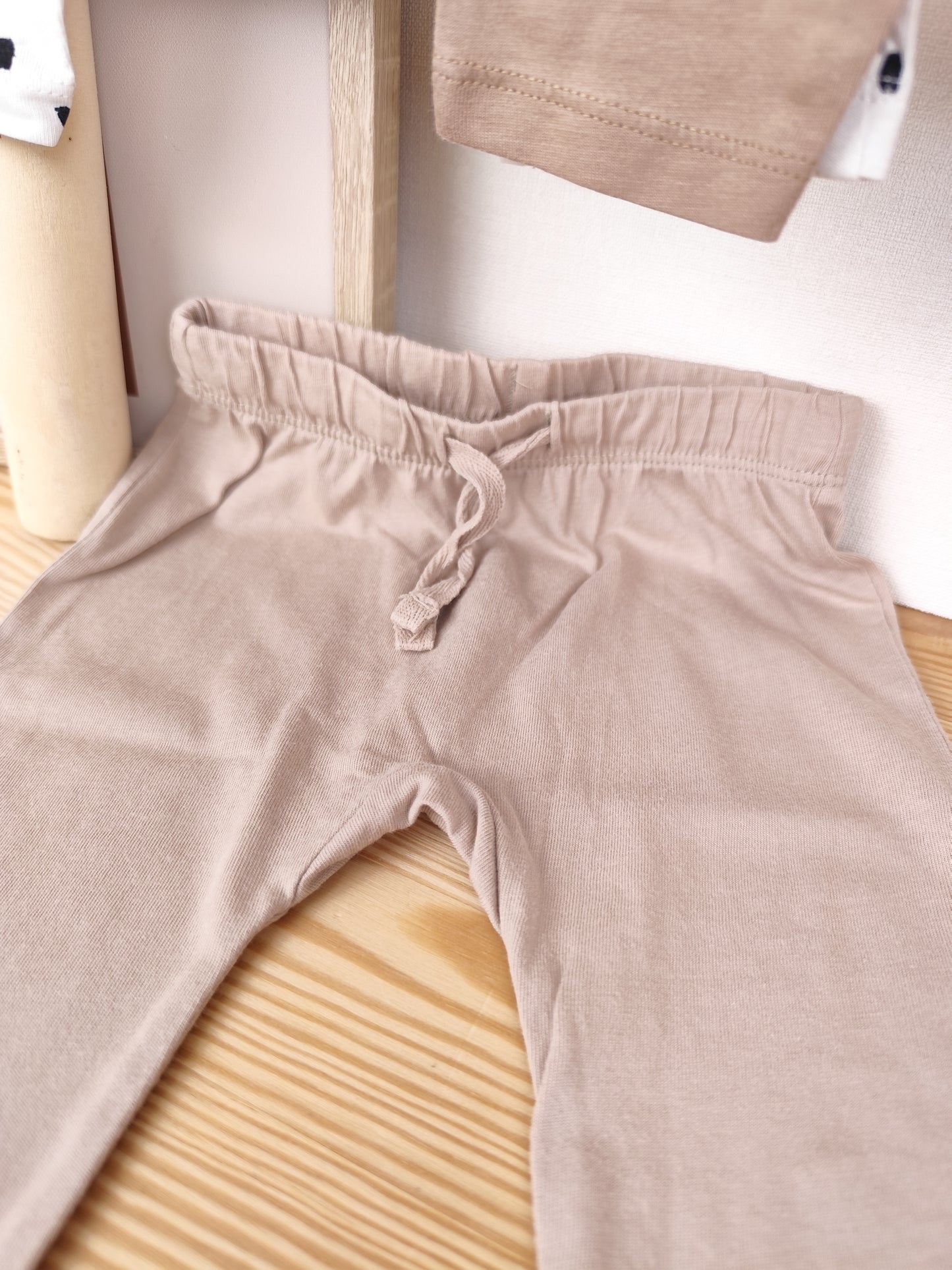 H&M - 3 Hosen - Größe 68