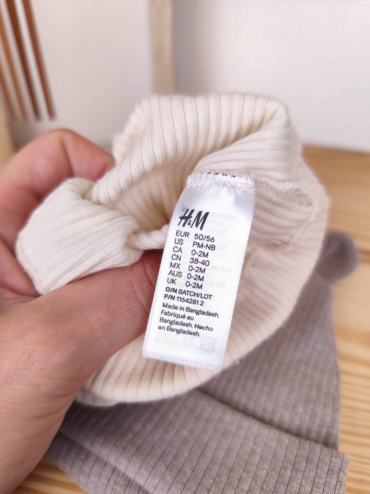 H&M - 2 Mützen - Größe 50/56